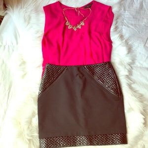 Black mini skirt with zipper detail Sz 2